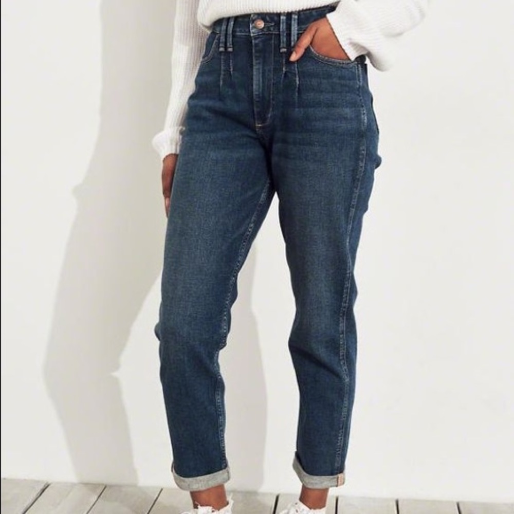 Hollister ultra high-rise mom jean